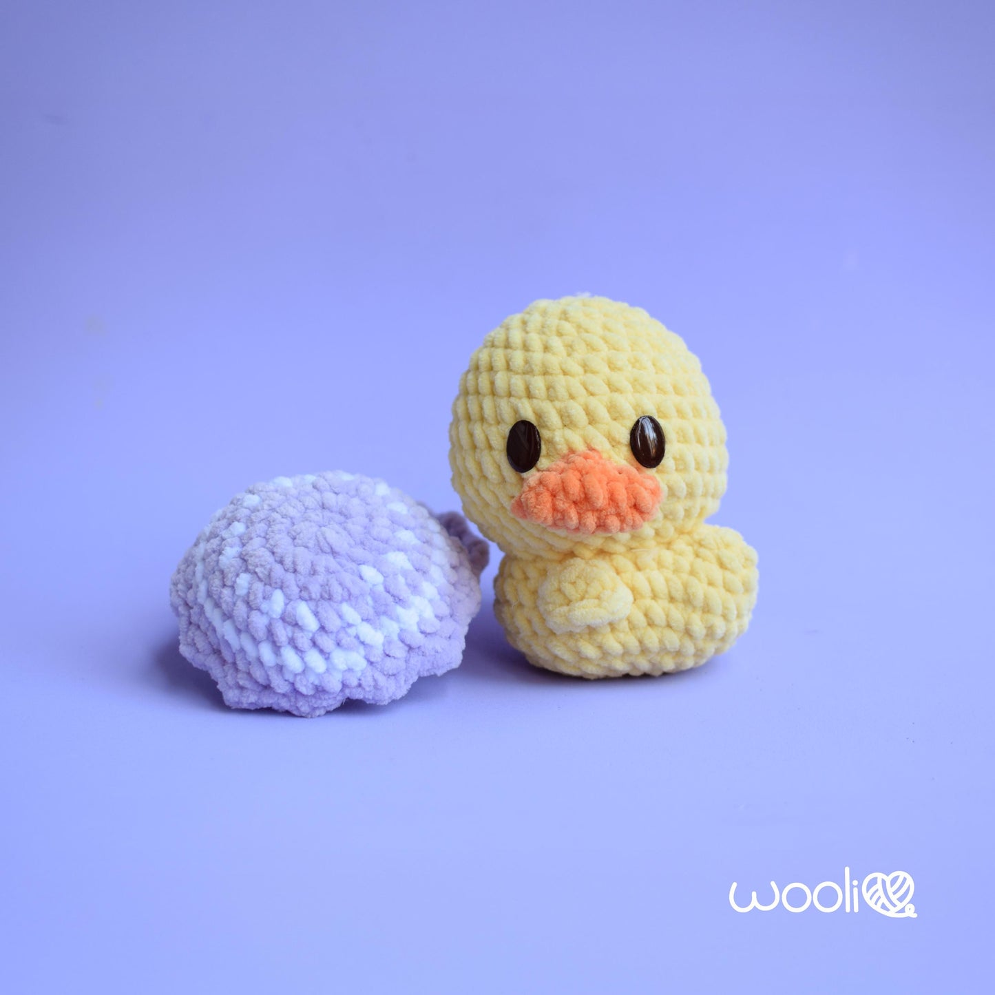 Easter Duckling with Eggshell PDF Amigurumi Pattern | English and Spanish