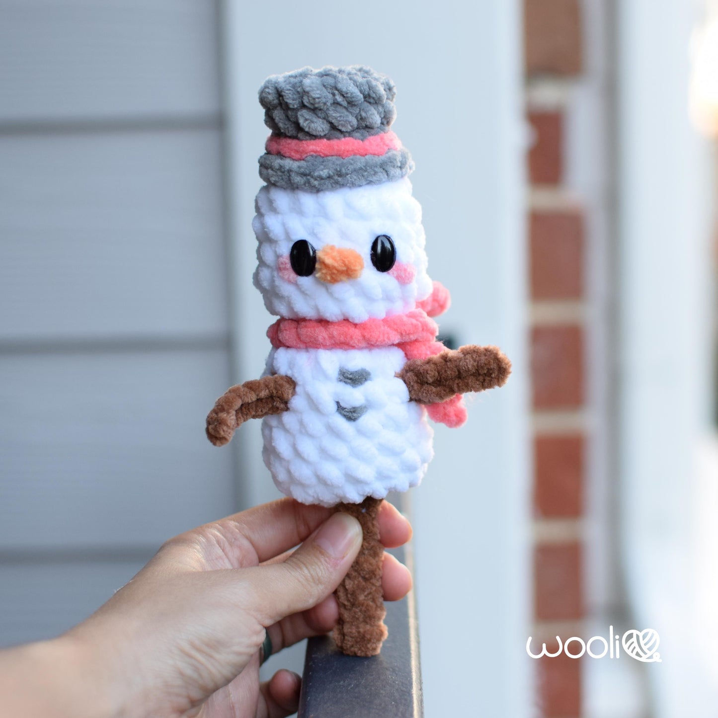 Mr. Puffy the Snowmallow PDF Amigurumi Pattern | English and Spanish