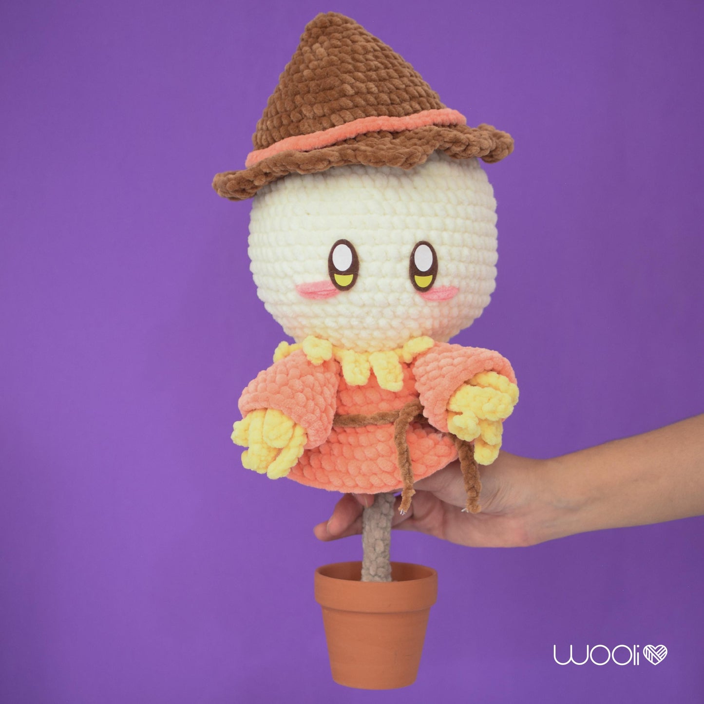 Stanley Classic Scarecrow PDF Amigurumi Pattern | English and Spanish