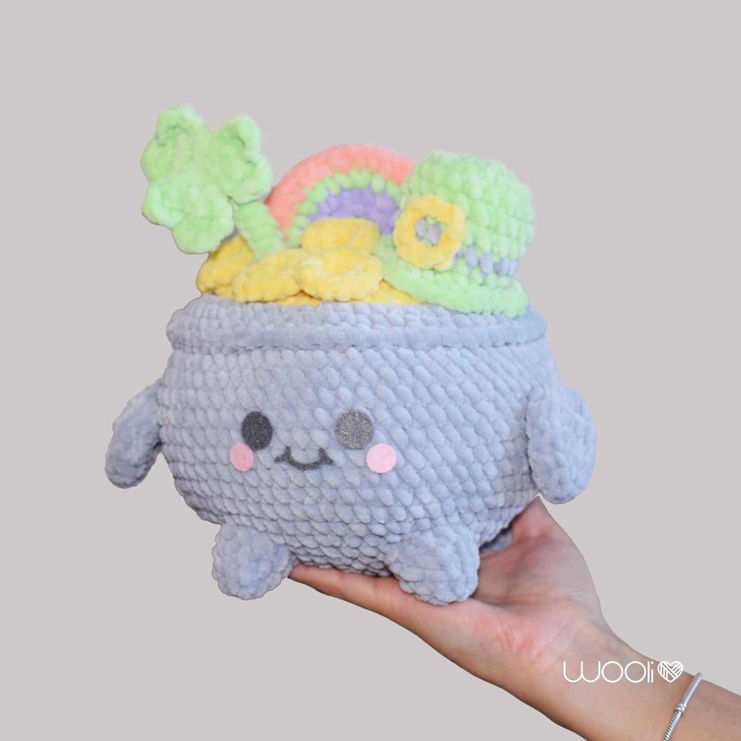 Luke the Lucky St. Patrick's Pot PDF Amigurumi Pattern | English and Spanish