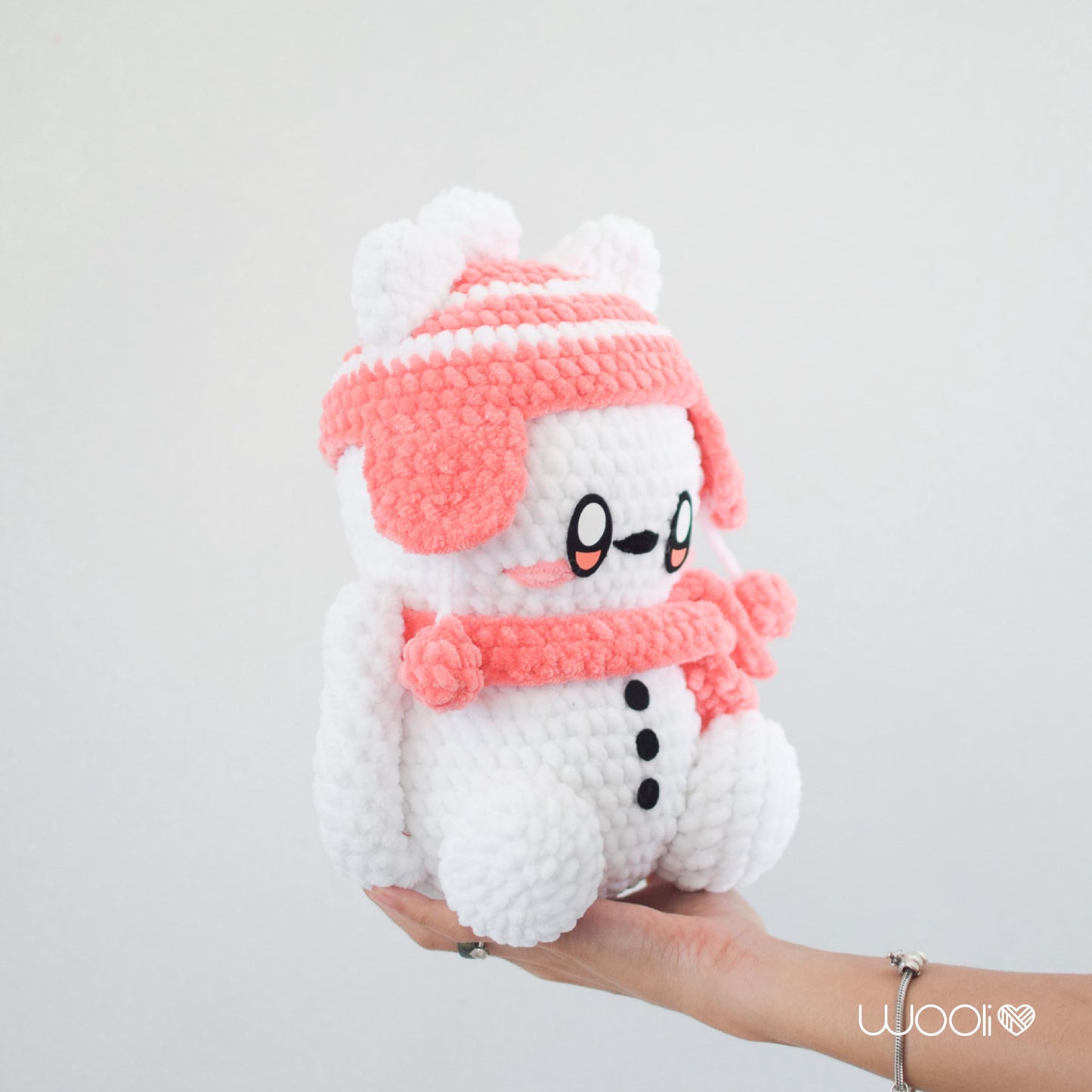 Flakes the Snowkitty PDF Amigurumi Pattern | English and Spanish