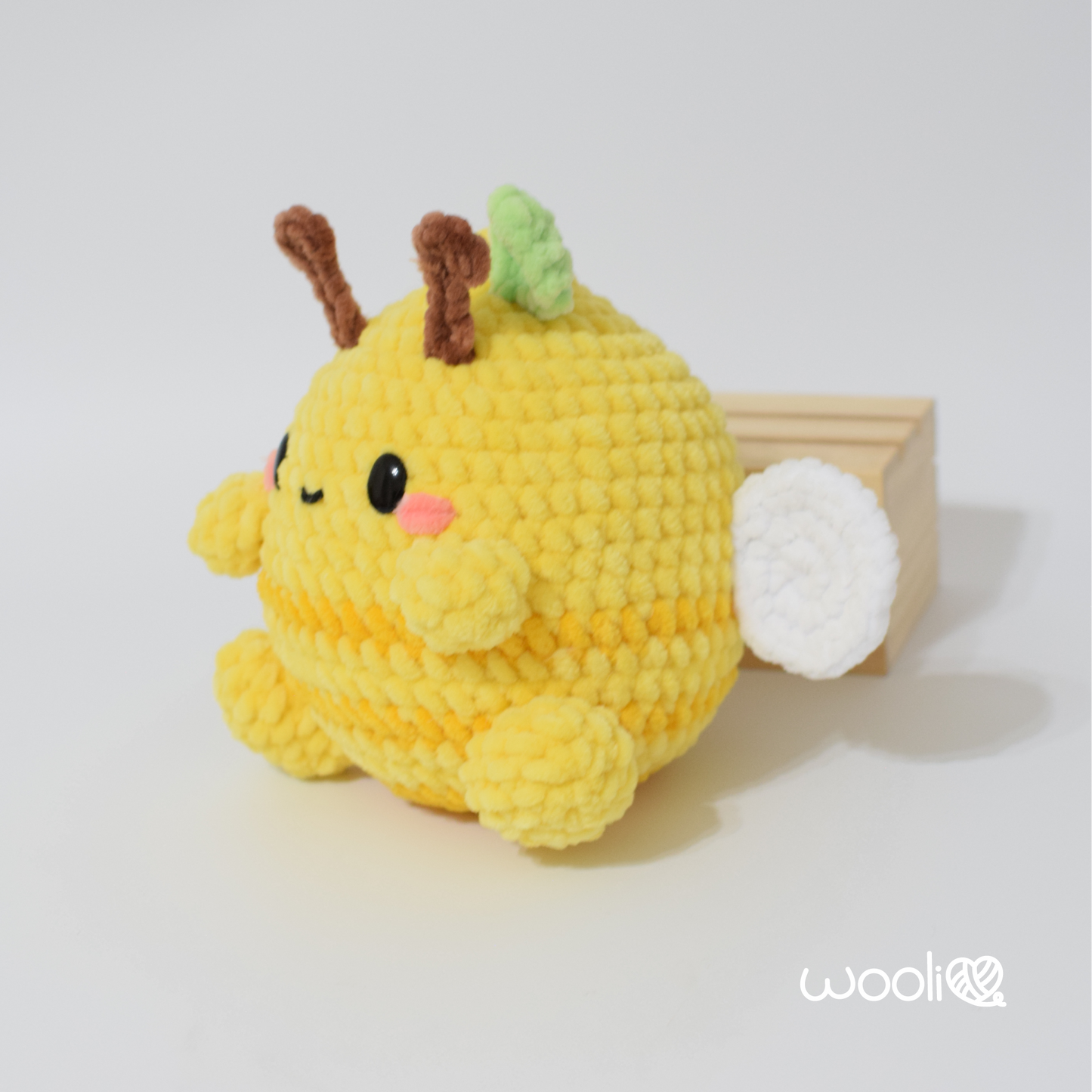 Lemonee the Lemon Bee | PDF Amigurumi Pattern | English and Spanish