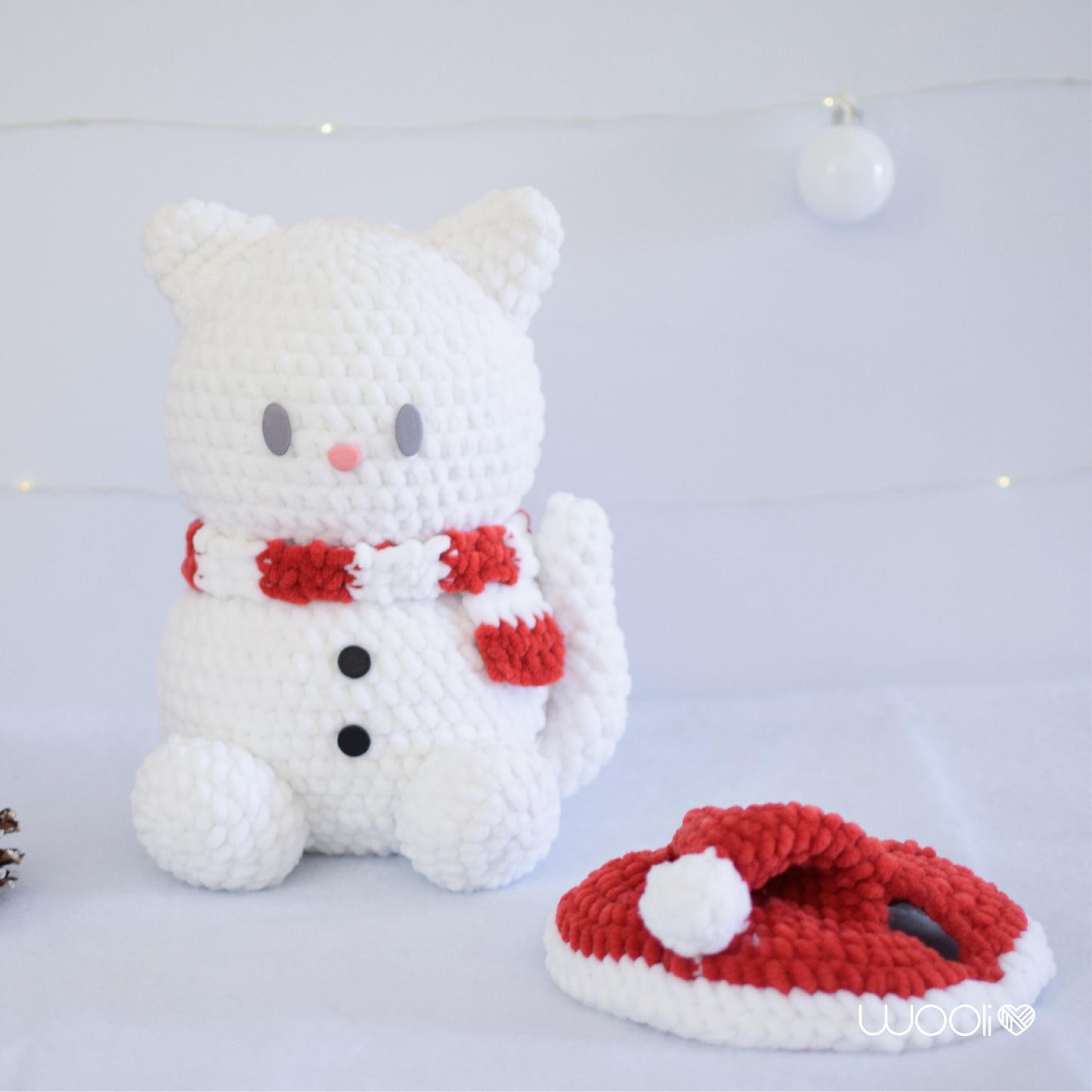 Snowkitty PDF Amigurumi Pattern | English and Spanish