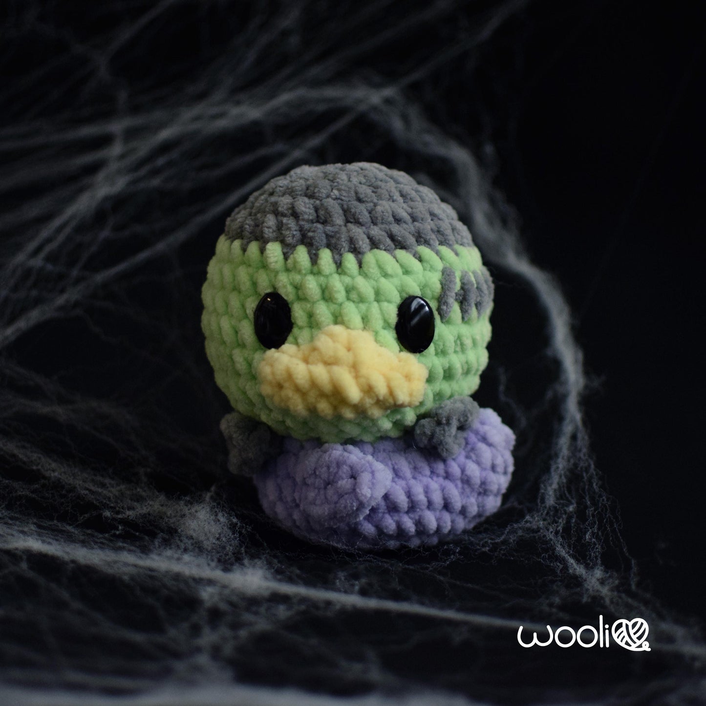 Halloween Ducklings Scarecrow, Vampire and Frankenstein PDF Amigurumi Pattern | English and Spanish