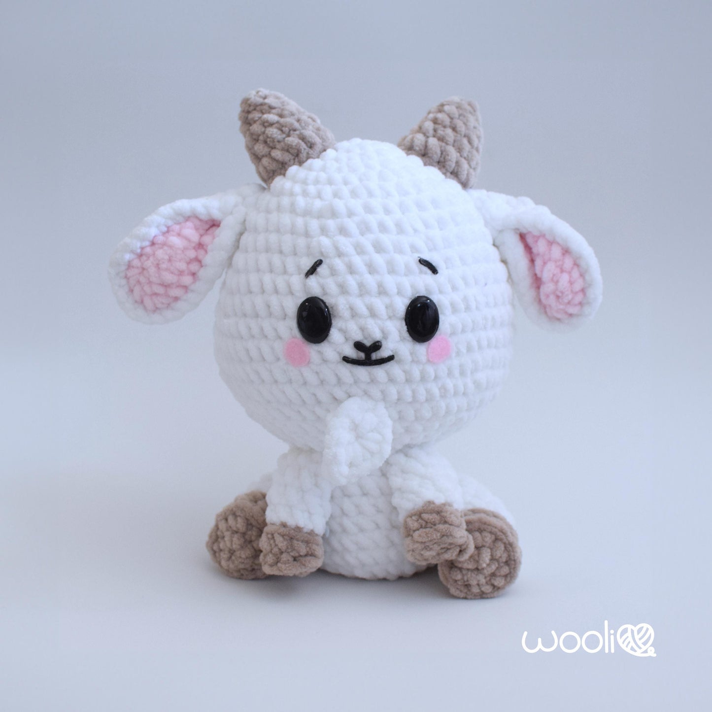 Leo the Goat Soccer Worldcup PDF Amigurumi Pattern | English and Spanish
