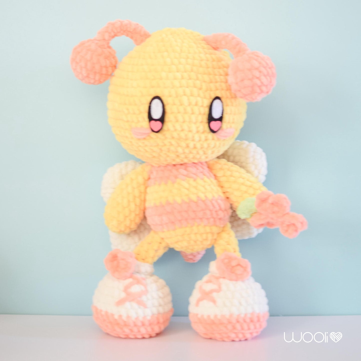 Valentina Love Valentine Bee PDF Amigurumi Pattern | English and Spanish