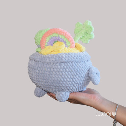 Luke the Lucky St. Patrick's Pot PDF Amigurumi Pattern | English and Spanish
